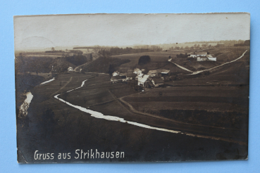 Ansichtskarte Foto AK Gruß aus Strikhausen 1924 Bauernhof Häuser Straßen Architektur Ortsansicht Rheinland Pfalz